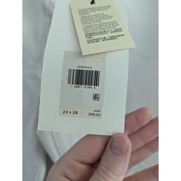 NWT Levi Strauss Wedgie Straight High Rise White Denim Jeans Size 24 - Picture 4 of 10